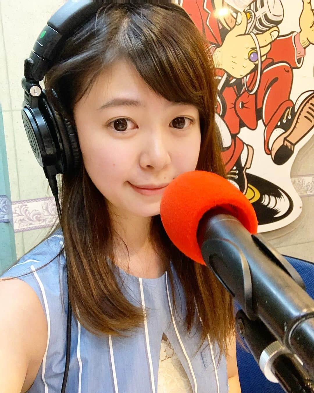 野澤美仁さんのインスタグラム写真 - (野澤美仁Instagram)「毎週金曜日、22時から、レインボータウンFM （88.5MHz ）「ミサトーナイト！！」 ぜひ聴いてください❤️  #ラジオ#レインボータウンfm #fm#radio#金曜日#88.5#japan#おうち時間 #リスラジ #tokyo#ヘアカット#ヘアカラー#美容室#haircut#haircolor #マスク#smile#fasetasm #ファセッタズム#衣装#ファッション#fashion #fashionista」3月28日 11時03分 - misatonozawa0625