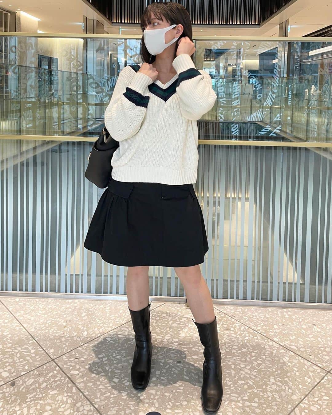 櫻間りえのインスタグラム：「👕 @fredperry」