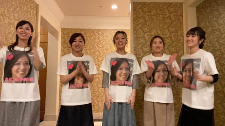 あやぺたのインスタグラム：「高校の同級生の結婚式💍  余興でNiziU改めSanziU結成。 あの頃も青春やし、30才なった今もむっちゃ青春真っ最中〜 いっぱい幸せもらったよ、ありがとう🌹✨  #ぼらめん」