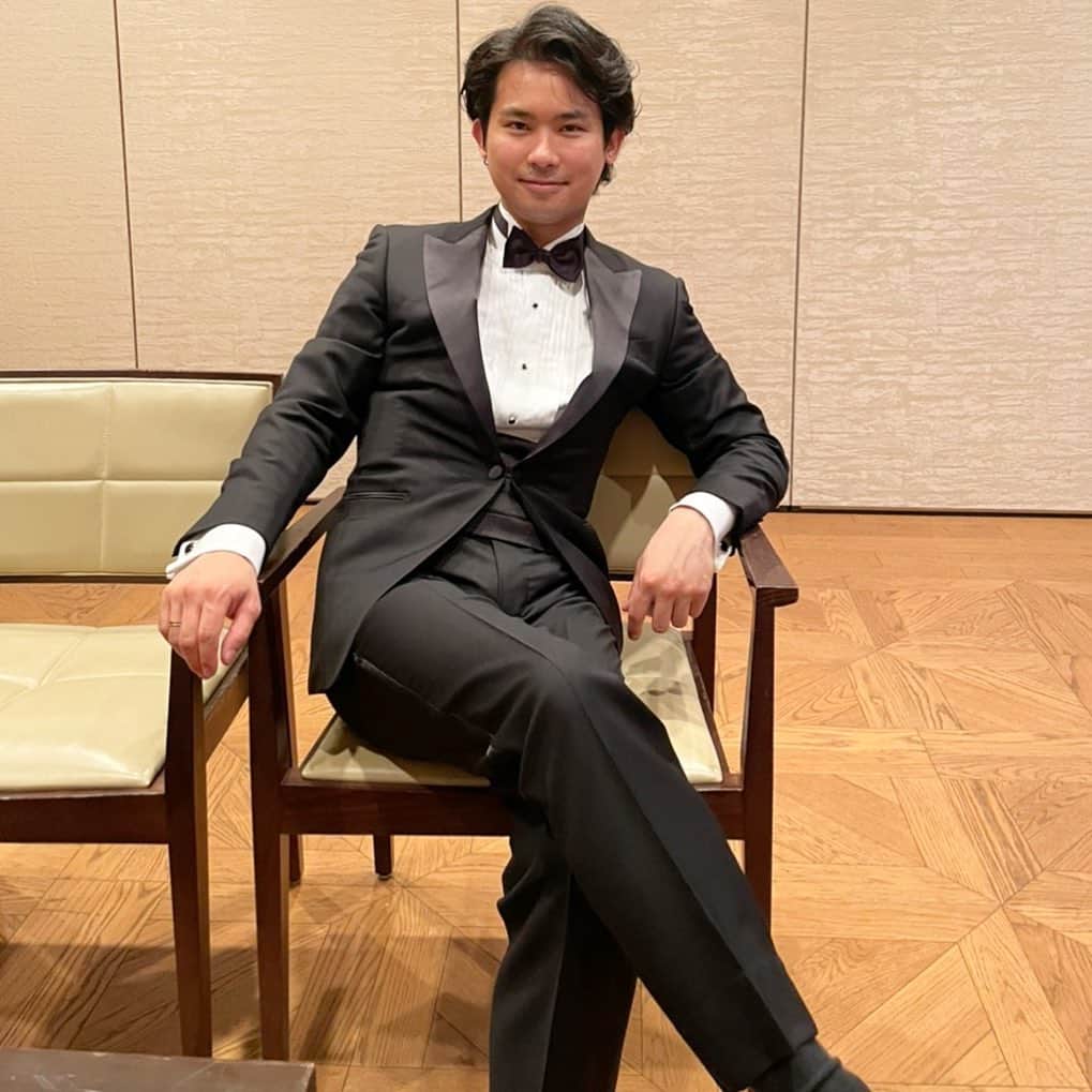 三浦文彰（ヴァイオリニスト）さんのインスタグラム写真 - (三浦文彰（ヴァイオリニスト）Instagram)「Tuxedo! #classic」3月28日 18時06分 - fumiakimiura