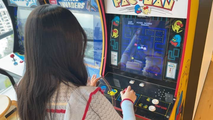 前川歌音のインスタグラム：「ゲームは普段あまりしないのでへたっぴです😶」