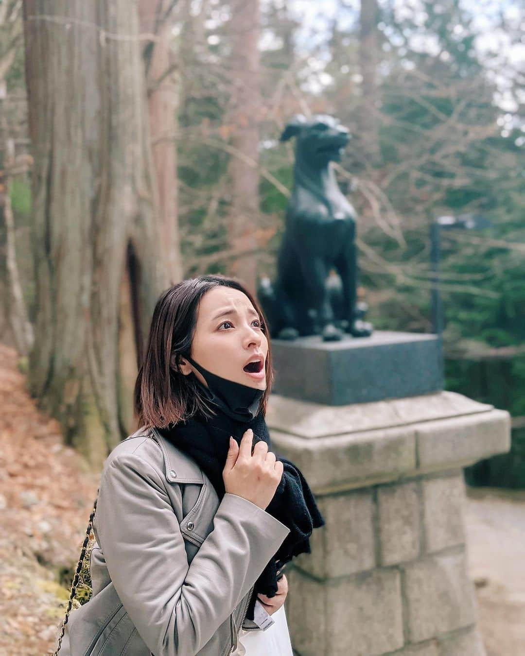 水崎綾女さんのインスタグラム写真 - (水崎綾女Instagram)「一緒に遠吠えする？ #三峰神社 #三峰 #秩父 #埼玉 #神社 #パワースポット #お参り #オオカミ」3月28日 18時57分 - misakiayame