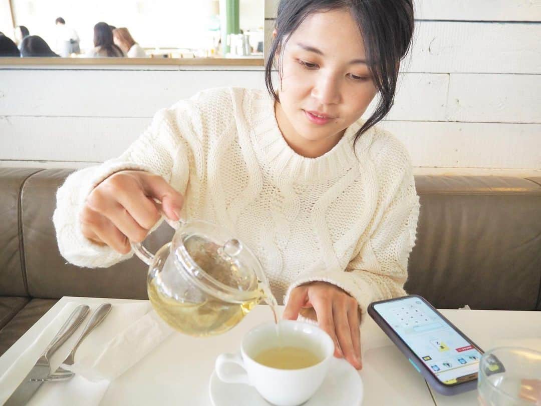吉本光里のインスタグラム：「#bills  .  #ポートレート #江ノ島 #portrait #followｍe #ファインダー越しの私の世界 #湘南 #鎌倉 #instapic #enoshima」