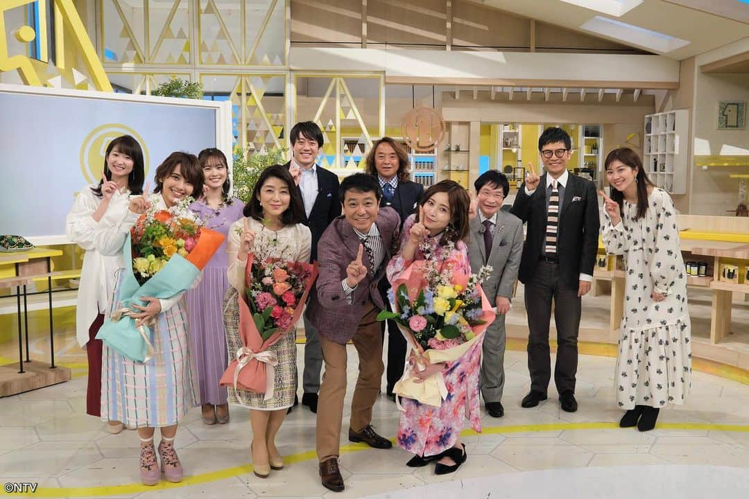 日本テレビ系『シューイチ』さんのインスタグラム写真 - (日本テレビ系『シューイチ』Instagram)「. Congratulations! Best of luck on your journey.  #片瀬那奈 #笛吹雅子 #安田サラ  #中山秀征#名越康文#尾木直樹#北澤豪#潮田玲子 #安村直樹#中島芽生#河出奈都美 #明らかに誰かいた形跡#片瀬さんの左側 #中丸雄一 #上重アナは野球中継へ  #遅れてきた男#辻岡義堂  #シューイチ」3月28日 20時18分 - shu1tv