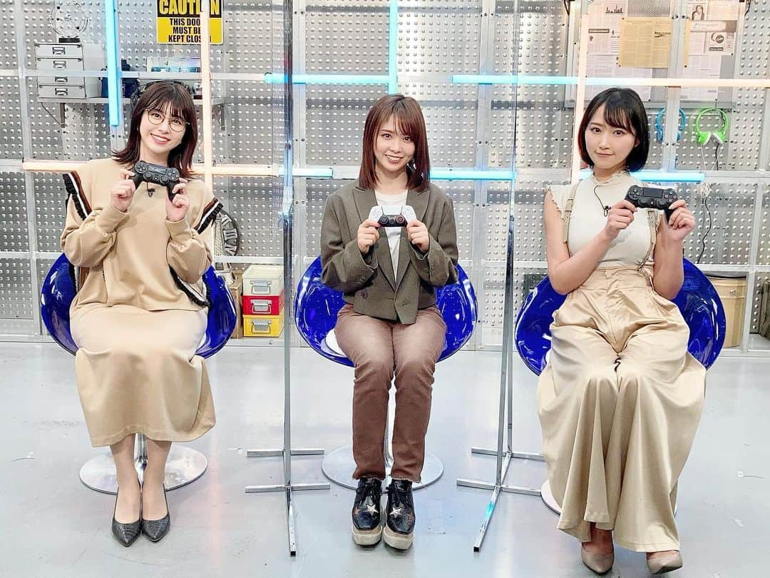 森山るりのインスタグラム：「. 今日深夜1時25分から テレビ朝日「ゲームズ・ボンド」に 出演させていただきます🎮❤️ . 西村歩乃果さん、川瀬もえさんと共に 大好きなApex Legendsをプレイしました🌟 ワイワイ楽しく女子3人でゲーム出来て幸せでした♡ 夜深い時間ですがぜひご覧ください☺️ . #テレビ朝日 #apexlegends #apex #温かい目で見ていただけたら」