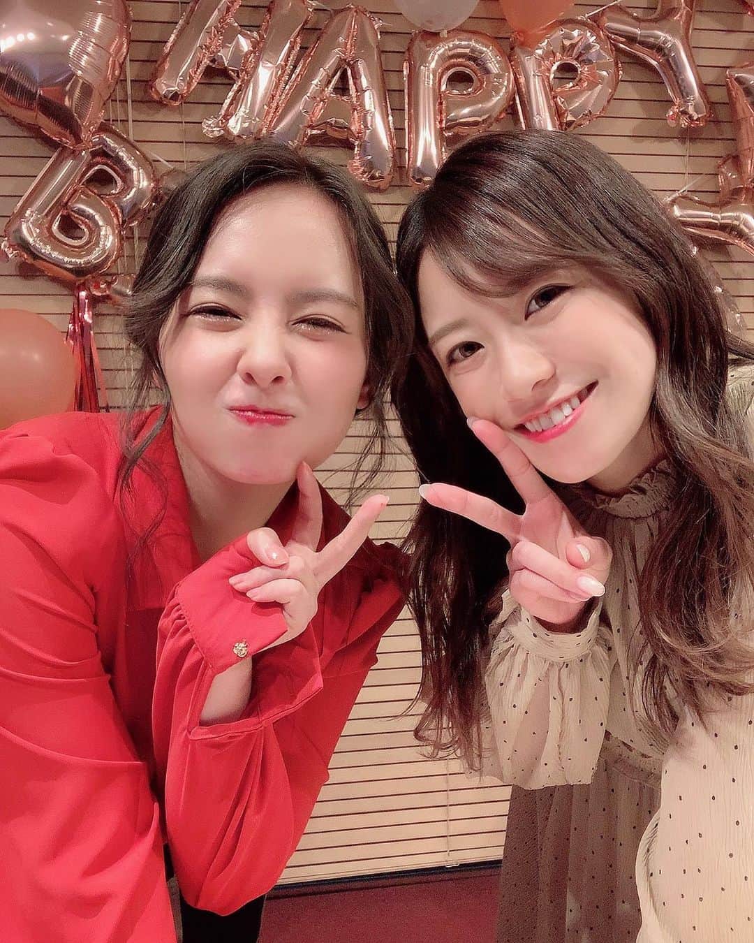のインスタグラム：「Best Friend🧏‍♀️  Happy birthday🎂🎈」