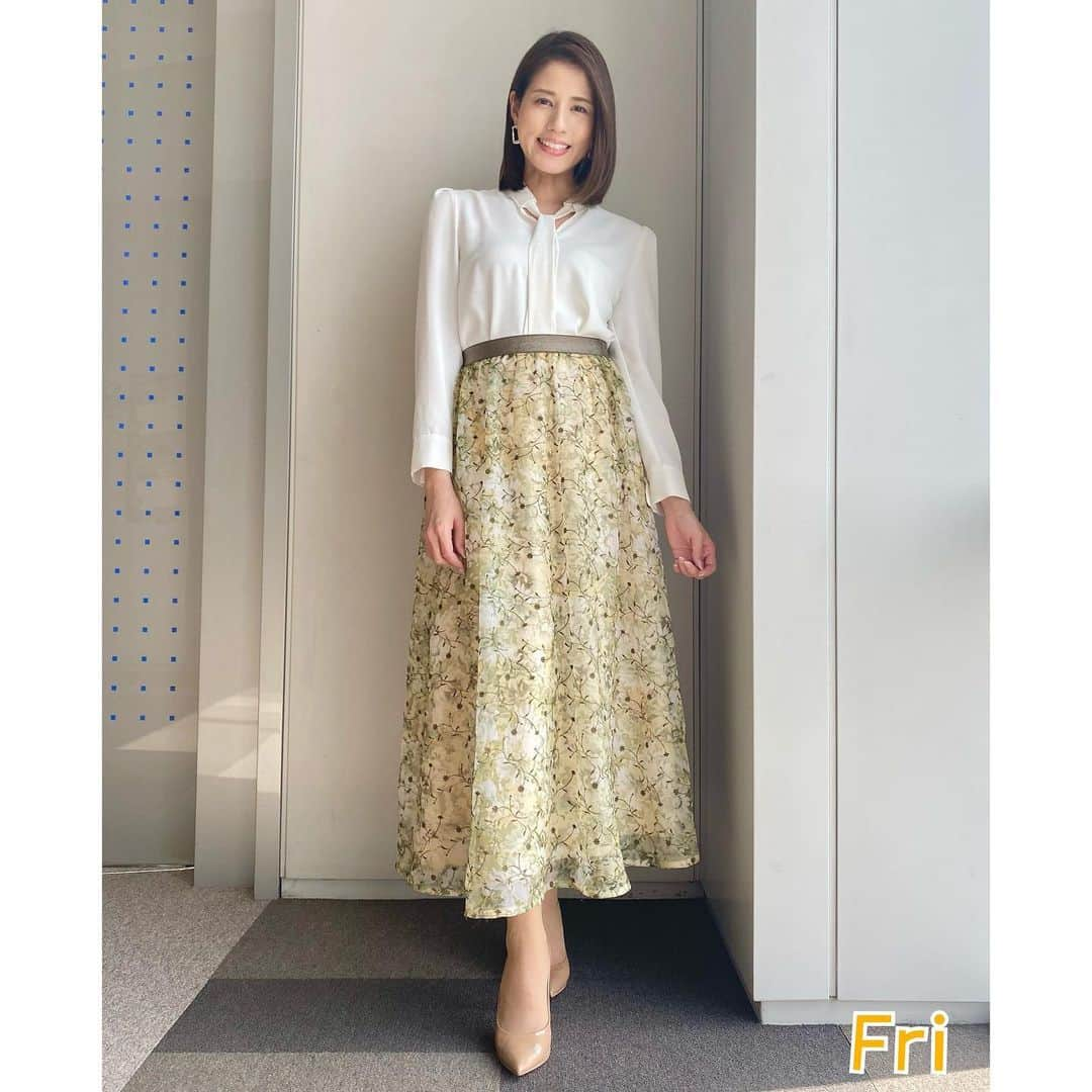 永島優美さんのインスタグラム写真 - (永島優美Instagram)「* 👗Weekly Coordinate（3/22-）👠 * めざましテレビ最後のコーデ😭 鮮やかなブルーがお気に入りでした💙  実は明日からの#めざまし8 での衣装、 これまでとちょーっっとだけ変わる予定です🤭 お楽しみに🤗☀️ - - - - - - - - - - - - - - - - - - - - - - - 👗#weeklyコーデ （Mon＆Tue ▶︎ Wed＆Thu ▶︎ Fri＆Sun） #coordinate #めざましテレビ」3月28日 21時42分 - yuumi_nagashima