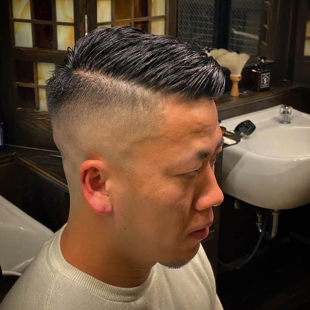 DRESSKINさんのインスタグラム写真 - (DRESSKINInstagram)「@wolfmanbarber のスタイル💇‍♂️💈🐺 スタイリングにはオリジナルポマードを使用されています🐺 Repost from @wolfmanbarber . . WOLFMAN BARBER SHOP -Roppongi- 港区赤坂9-6-26 ☎︎ 03 3405 5288  WOLFMAN BARBER SHOP -Jingumae- 渋谷区神宮前3-27-23 ☎︎ 03 6447 4285 WOLFMAN BARBER SHOP -Sano- 栃木県佐野市高萩町1207-5 ☎︎0283243039 ••• #wolfmanbarber #wolfmanbarbershop #wolfmanharajuku #originalpomade #dresskin #ウルフマン #ウルフマンバーバーショップ #ウルフマンバーバー #オリジナルポマード #サイドパート #スキンフェードカット #スキンフェードスタイル #メンズヘアーカット #メンズヘアースタイル #ポマードスタイル #ドレスキン #メンズグルーミング #メンズコスメブランド #コスメ通販 #メンズコスメ #ヘアースタイリング #ヘアスタイリング剤」3月28日 22時10分 - dresskin_official