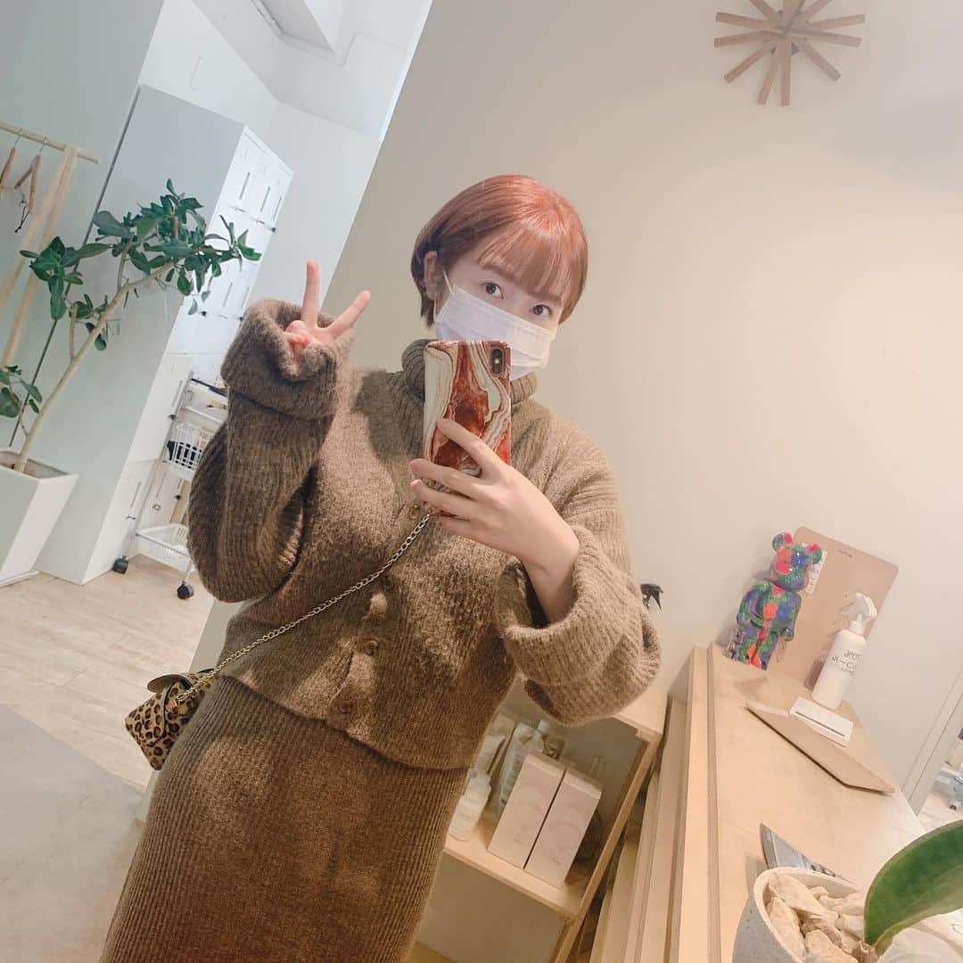 のインスタグラム：「🍊🍊🍊  #ショート #オレンジカラー #オン眉」