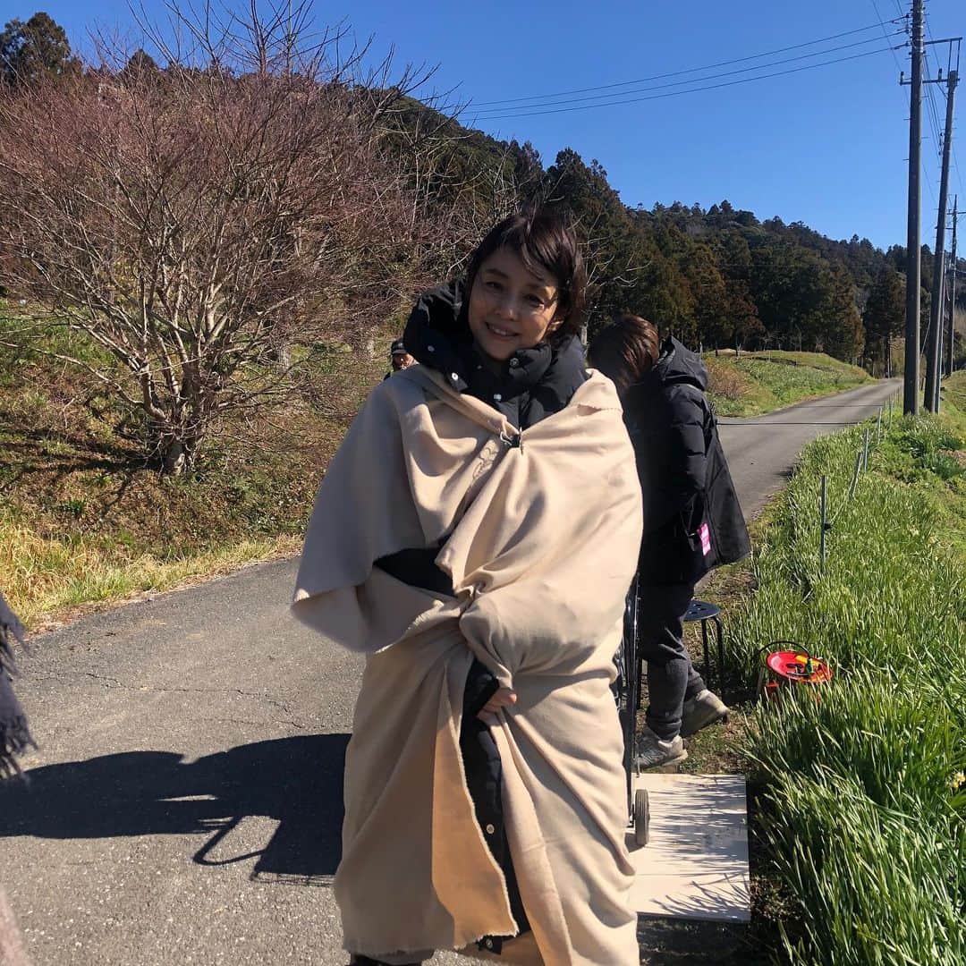 石田ゆり子さんのインスタグラム写真 - (石田ゆり子Instagram)「それにしても良いお天気でした。 わたしは、晴れ女。 どういうわけかお天気には恵まれる。🐥😆」3月5日 7時40分 - yuriyuri1003