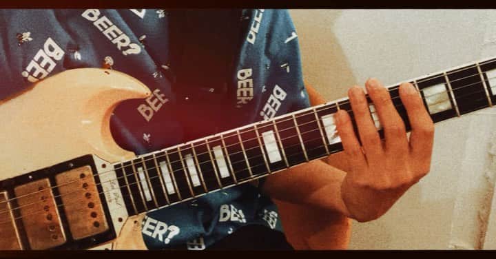 小野武正のインスタグラム：「#わしつなぎ #guitar」