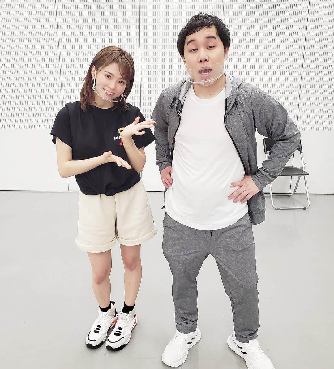 のインスタグラム：「せいやさんと ラスアイ新曲のMVに向けた ダンス稽古💃  一生懸命覚えて踊る姿はさすがでした。。  MV楽しみにしていてくださいね🤗  #頭の回転が早いから　 #ダンス未経験と感じない　 #霜降り明星　 #ラストアイドル」