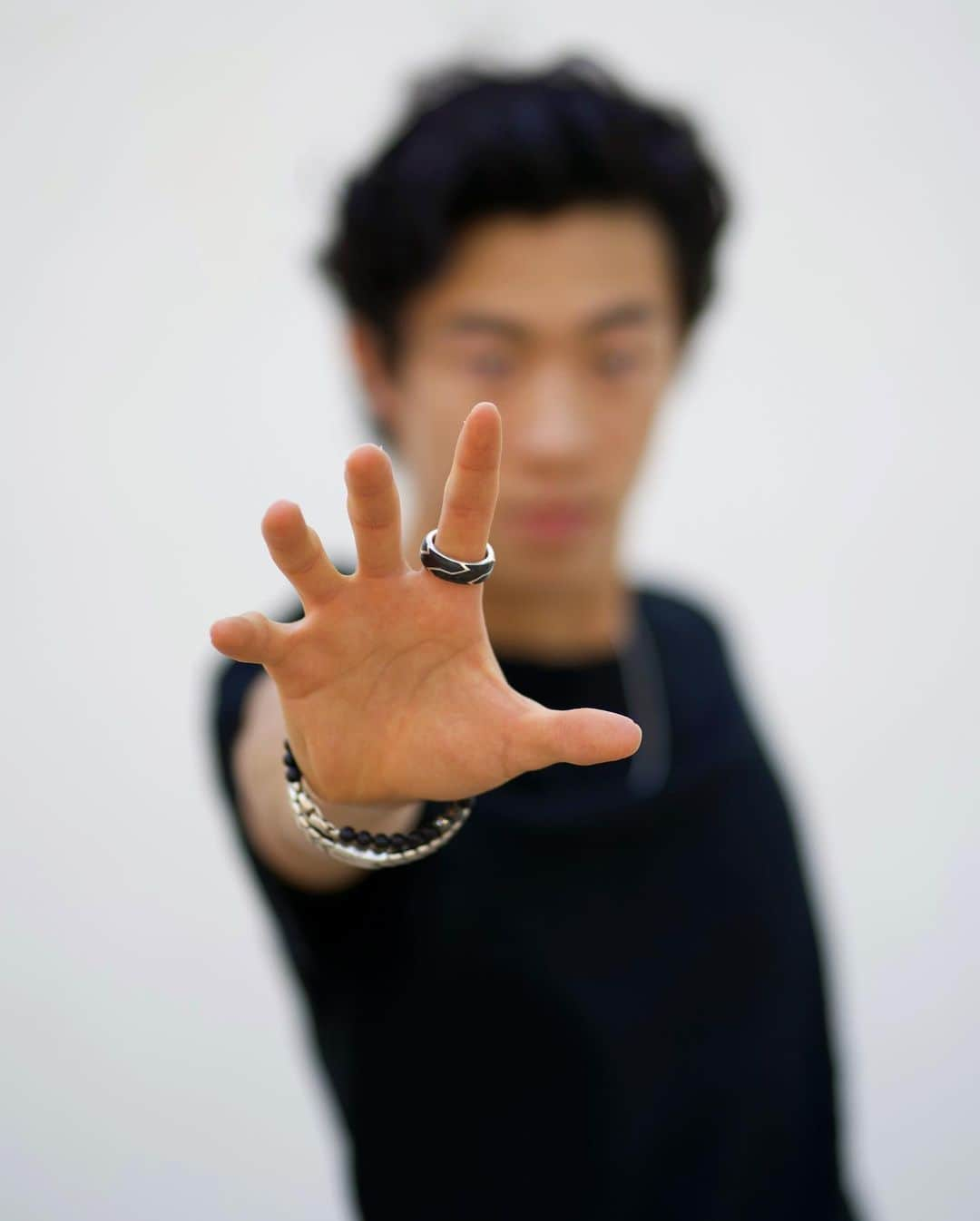 ネイサン・チェンさんのインスタグラム写真 - (ネイサン・チェンInstagram)「I’m thrilled to partner with @DavidYurman for their My New York campaign. I love the carefreeness of the people that live in NYC. I love the busyness and the controlled chaos that moves about the streets. I love the architecture and easily accessible art. There are a whole host of other things that I love - but the thing I love most about the city is the abundant diversity that defines every nook and cranny of NYC. #MyDYNewYork」3月5日 4時19分 - nathanwchen