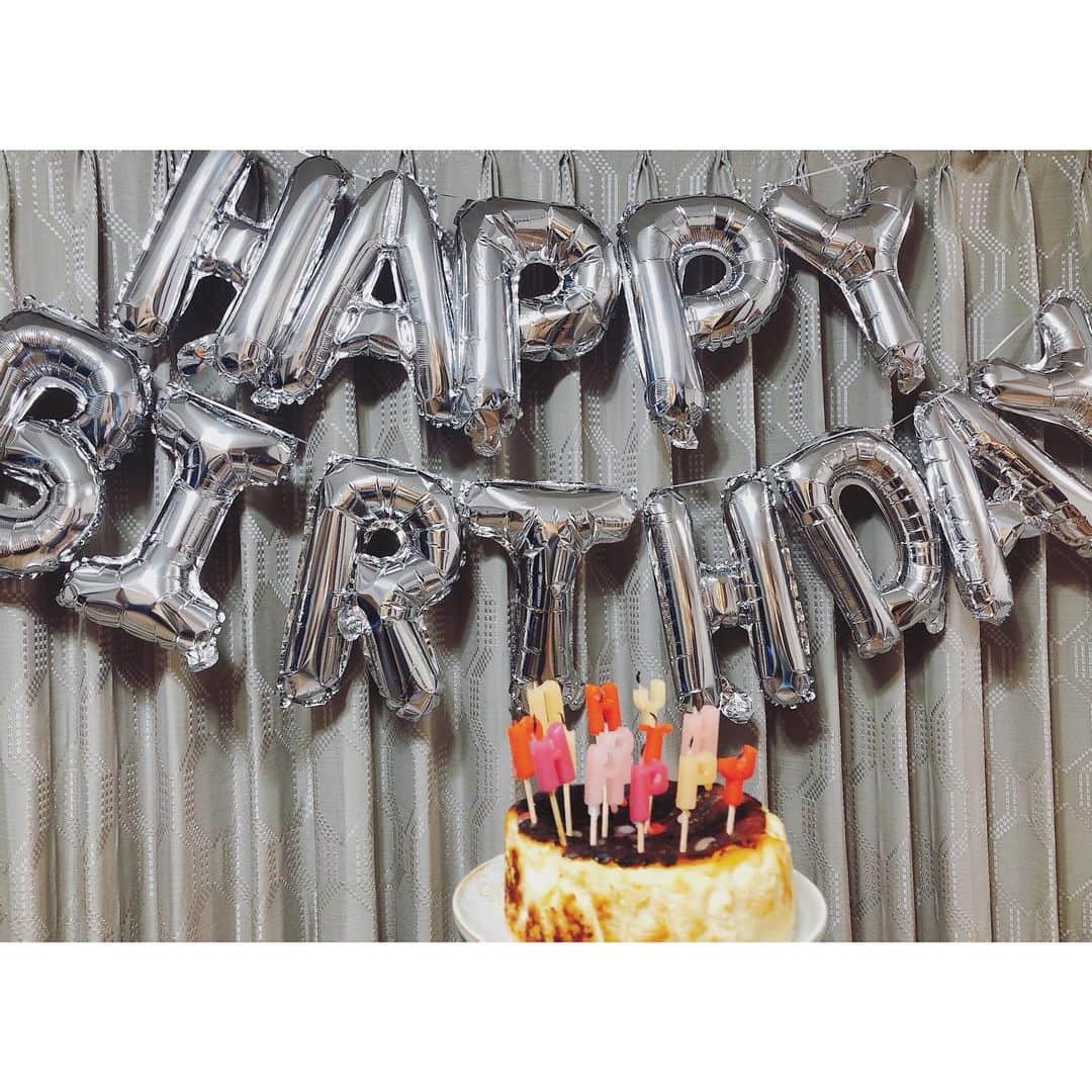 篠崎愛さんのインスタグラム写真 - (篠崎愛Instagram)「先日29歳になりました🎂  写真は @rionsawabe が お祝いしてくれた時のです👭✨ ありがとう💓😌 #誕生日」3月5日 16時19分 - shinopp._.ai
