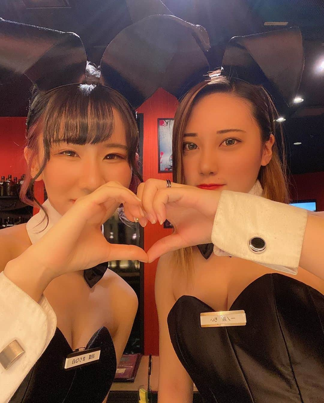 一ノ瀬ちいのインスタグラム：「アイドルみたい🤣  #RICHKANAYAMA #金山# 鶴舞#東海市 #名古屋市南区#大須商店街 #熱田区#中川区#錦三丁目#錦三 #アスナル金山#金山駅#名駅#名古屋市中区#ガールズバー#girlsbar#バー #BAR #夜 #バニーガール#あみたいつ#ハイレグ #カラオケ#ゴルフ#キャバ嬢#モデル#投資#クロムハーツ #アルマンド  ブログも更新してるので見てくれると嬉しいです😝💗  ⤵︎⤵︎⤵︎⤵︎⤵︎⤵︎⤵︎⤵︎⤵︎⤵︎⤵︎⤵︎  https://sp.pokepara.jp/aichi/m201/a203/shop7613/gal/271825/」