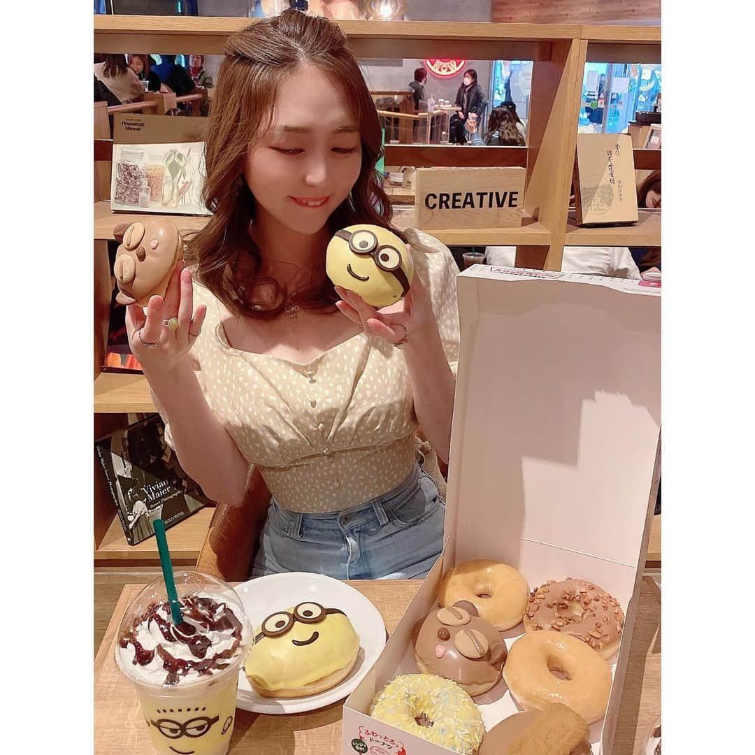 堀尾実咲さんのインスタグラム写真 - (堀尾実咲Instagram)「@krispykremejapan  ミニオンちゃんドーナツ🍌🧸🍩  可愛くて美味しいは最強💛  #krispykremedoughnuts #クリスピークリームドーナツ #ドーナツ #dounuts #コラボドーナツ #ミニオンコラボ#universalstudiosjapan #usj #ユニバーサルスタジオジャパン #ユニバ #ユニバコラボ #osaka #大阪 #ティム #ボブ #minions #迷你兵團 #迷你兵 #小小兵 #壞蛋獎門人 #ミニオン #미니언 #미니언즈 #ミニオンズ #ミニオンパーク#迷你兵團精品 #darich #darichコーデ #ダーリッチ #ダーリッチコーデ」3月5日 11時07分 - misaki.horio