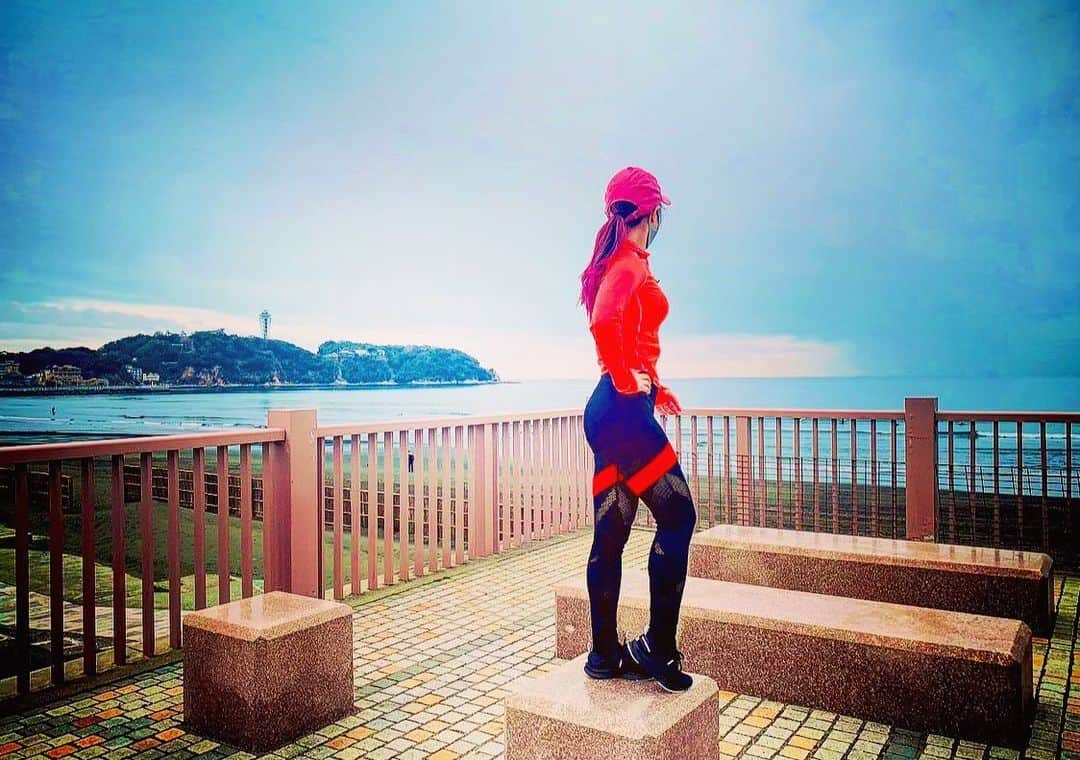 カイリ・セインのインスタグラム：「#running #beach」