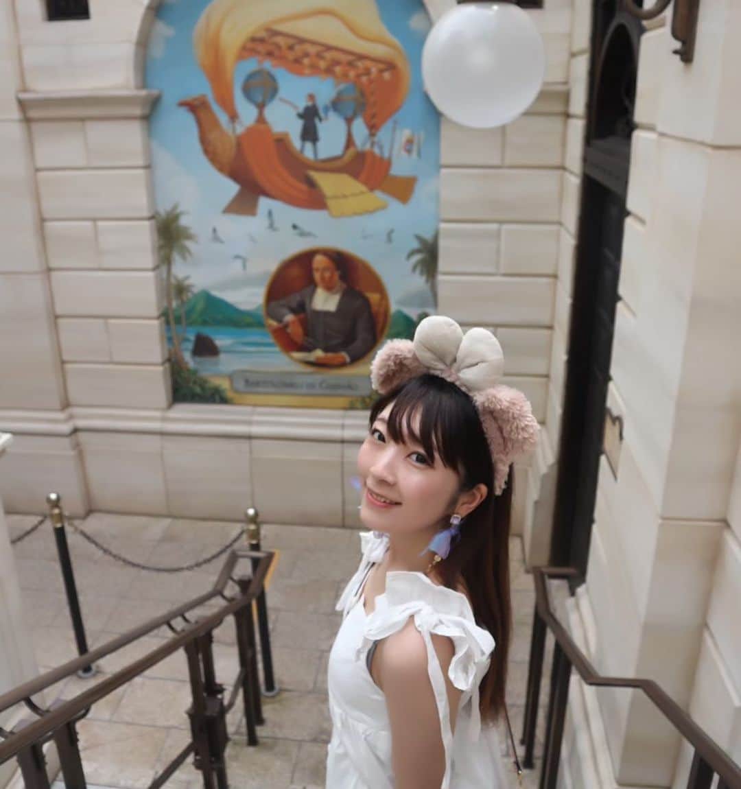 服部彩香のインスタグラム：「そろそろディズニー行きたいな🐭🎠🏰 . #フリーモデル #フリーランス #被写体 #撮影会 #グラドル #グラビア  #くびれスト #美脚 #被写体 #撮影会 #撮影依頼 #仕事依頼 #ポートレート #ポートレートモデル #野外撮影  #あやかまる #服部彩香 #shotting  #portrait #japanesegirl  #cute #kawaii  #followme  #写真好きな人と繋がりたい #カメラ好きな人と繋がりたい」