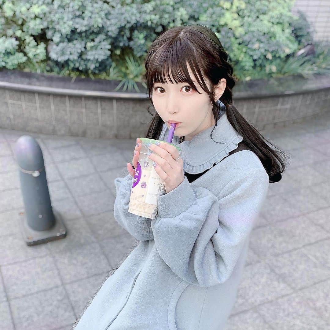 のインスタグラム：「もうコートは着ない季節になるのか〜」