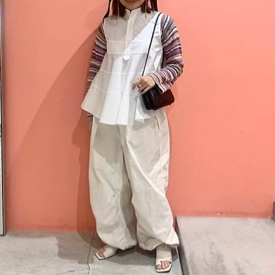 BEAMS WOMEN SHIBUYAのインスタグラム：「【Solleza's styling!!】﻿ TOPページハイライトより、﻿ スタッフ一人一人のスタイリングがご覧頂けます🍏﻿ お気に入りやフォローも是非お願い致します！﻿ ﻿ ☎︎03-3780-5501﻿ ﻿ #beams#beams_women_shibuya#raybeams#beamsboy#tokyo#ビームス#レイビームス#ビームスボーイ」