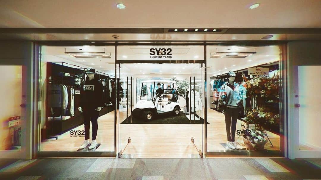 村田充さんのインスタグラム写真 - (村田充Instagram)「SY32 表参道ヒルズの新店舗に行ってきました。 私がデザインしたものはここに並びます。そのうち。  #sy32 #omotesandohills」3月5日 14時45分 - mitsumurata