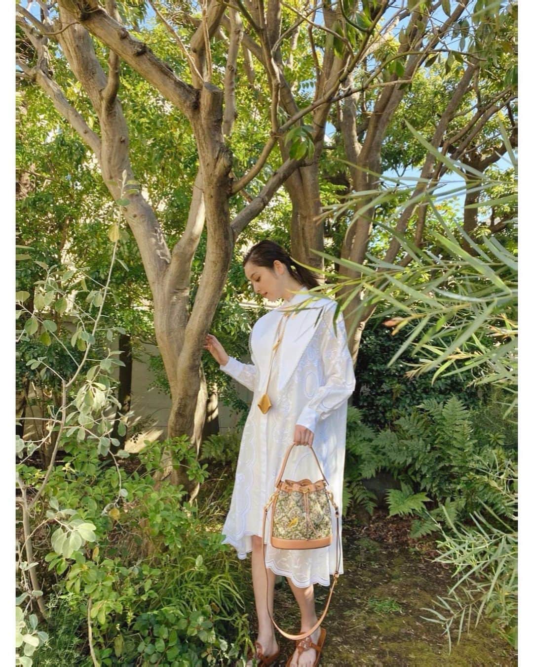 のインスタグラム：「#ToryBurch 2021 オフショット」
