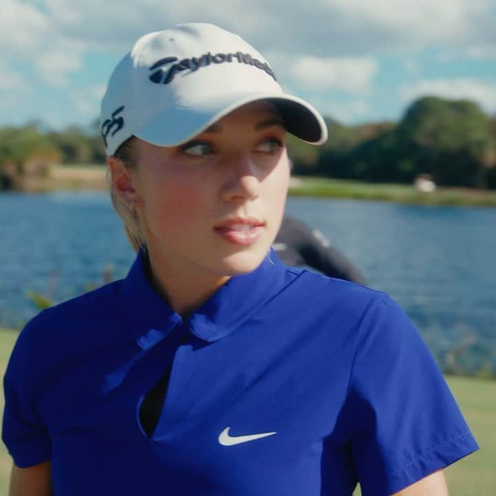 Sierra Brooksのインスタグラム：「Little chip ✔️ Love how the new #TP5x feel around the greens. Go to @taylormadegolf and learn more about the all-new #TP5x. #JoinTheMovement #TeamTaylorMade」