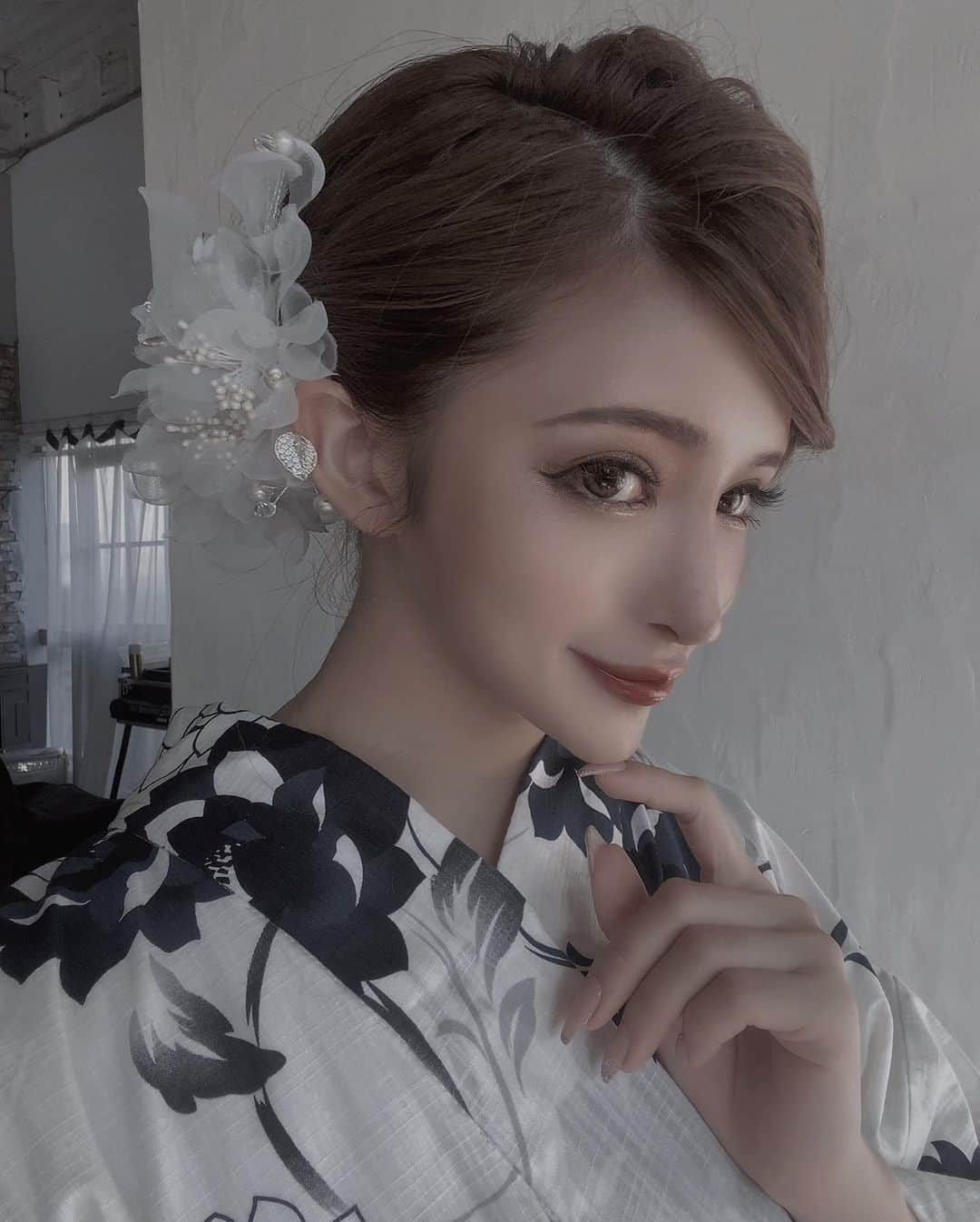 小原優花さんのインスタグラム写真 - (小原優花Instagram)「先日、Sugarさん《 @dress_sugar 》の撮影で新作の可愛い浴衣をたくさん着させていただきました👘🥰❤️  毎年オリジナル柄で、大人めからポップで可愛い系まで幅広い系統の浴衣を取り揃えているSugarさん🥺💕💕  お手頃で、小物まで可愛いのでぜひ発売が開始されましたらオンラインストアでチェックしてみてください🐰❤️🌻  浴衣用のヘアアレンジも好きで撮影楽しかったです♡😍 ありがとうございました❣️☺️  #sugar #浴衣 #shooting #2021新作 #浴衣ヘア」3月5日 18時38分 - yunkoro519