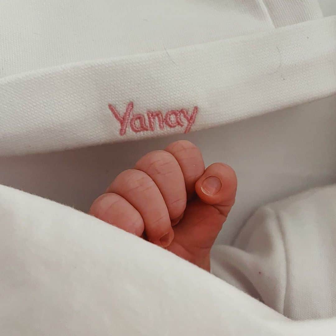 エドゥルネのインスタグラム：「Yanay 💗 4•3•21」