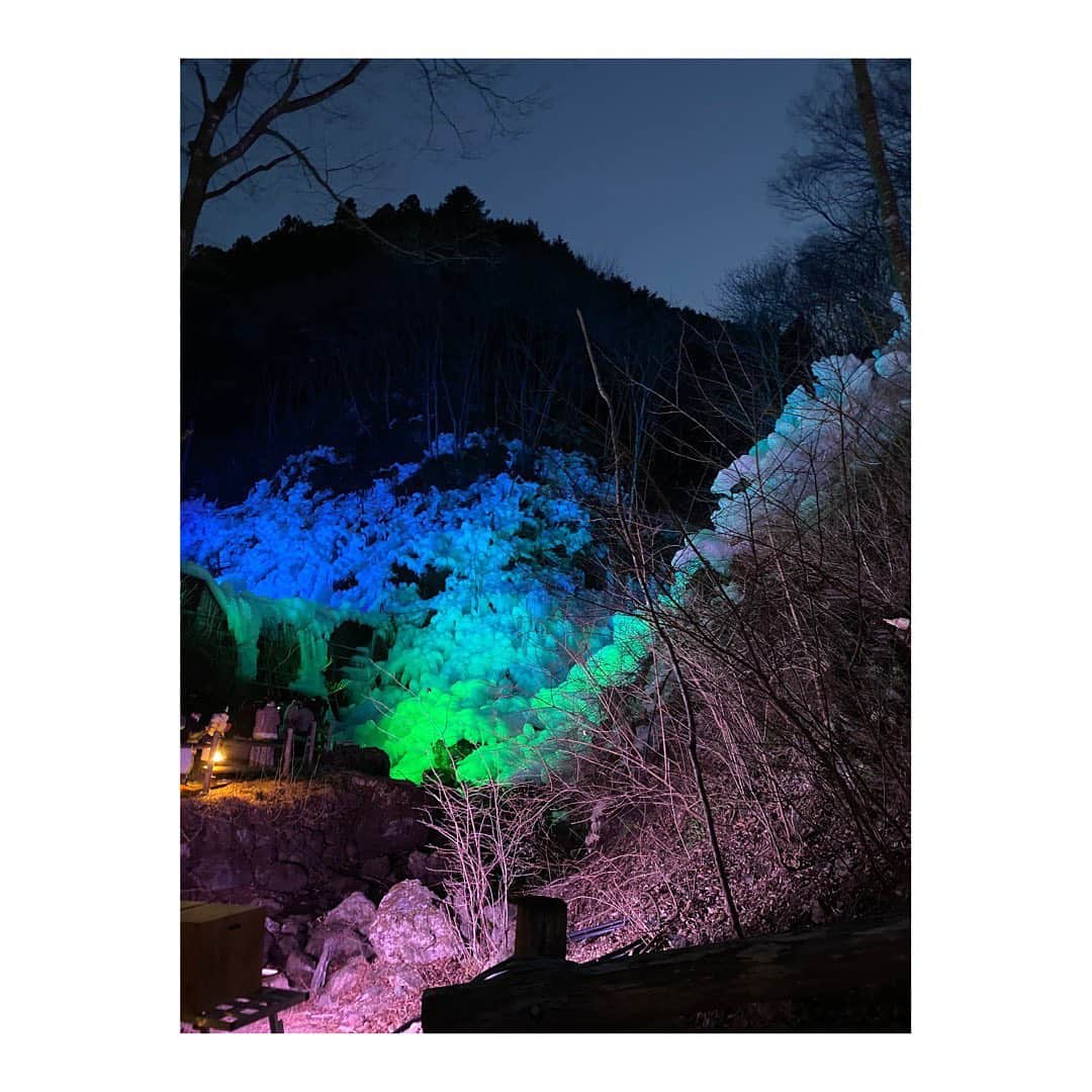 横島ふうかさんのインスタグラム写真 - (横島ふうかInstagram)「このまぁるいの氷柱なんです◎ 綺麗だったなぁ 今はもう溶けちゃってるかな、、 #あしがくぼの氷柱  #秩父観光」3月5日 20時46分 - fuka_yokoshima