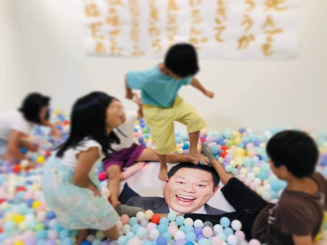 川原克己 さんのインスタグラム写真 - (川原克己 Instagram)「いつかの個展。子供の遊び場。 #キッズスペース#Kidsspace」3月5日 20時45分 - tenjikunezumikawahara