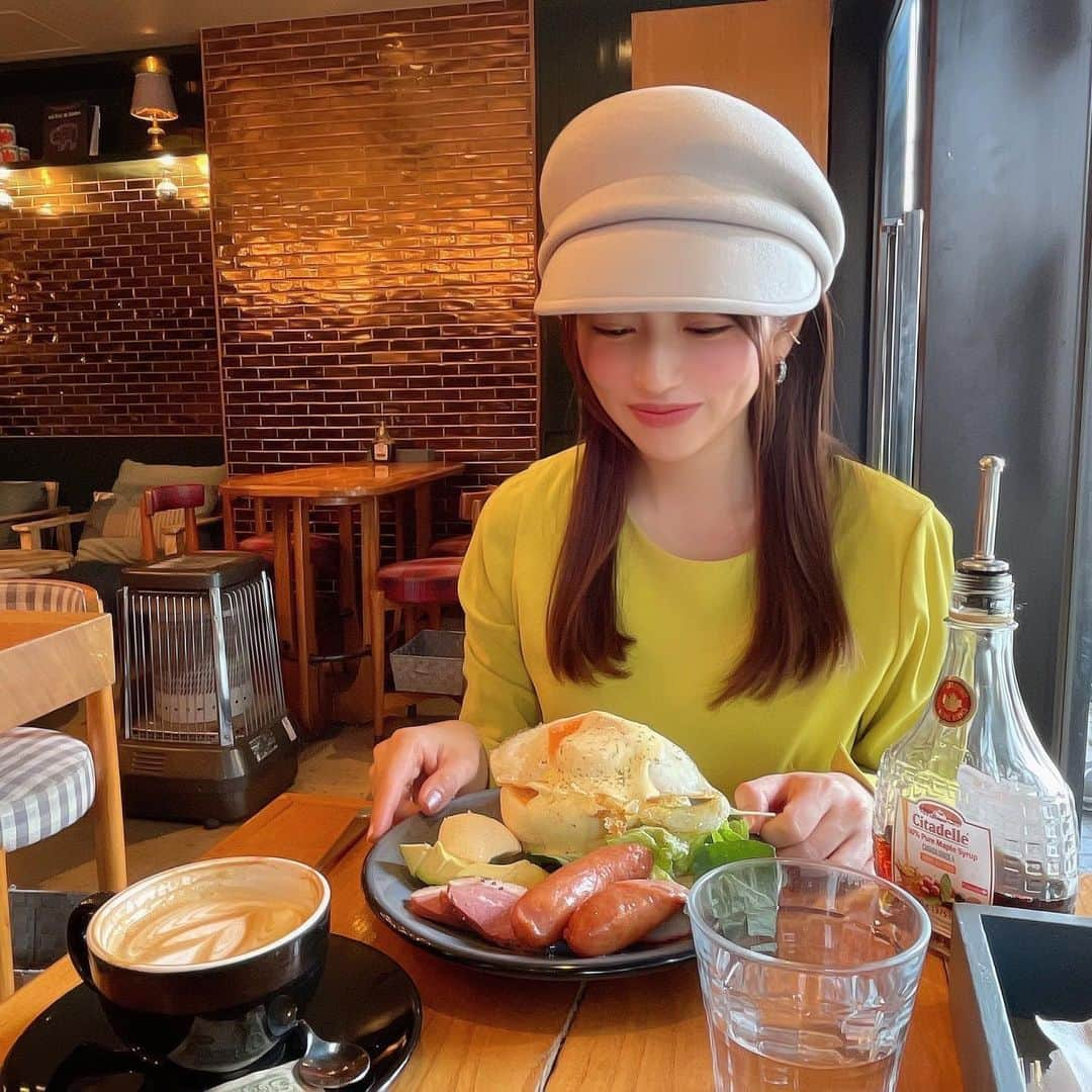 伊藤みくさんのインスタグラム写真 - (伊藤みくInstagram)「🥞🥞🥞﻿ ﻿ ﻿ ﻿ ニューヨークスタイルのエスプレッソカフェ☕️﻿ 恵比寿の【エスプレッソディーワークス】﻿ ﻿ ふわふわのパンケーキと淹れたてのラテ﻿ 美味しくて﻿ ついつい長居してしまう...❣️﻿ ﻿ ﻿ ﻿ ﻿ ﻿ ﻿ #エスプレッソディーワークス #恵比寿カフェ﻿ #カフェ巡り #エスプレッソ #カフェ好きな人と繋がりたい #フリーアナウンサー #恵比寿グルメ #恵比寿ランチ #コーヒーのある暮らし #カフェスタグラム  ﻿ ﻿ ﻿」3月5日 20時58分 - miku90210