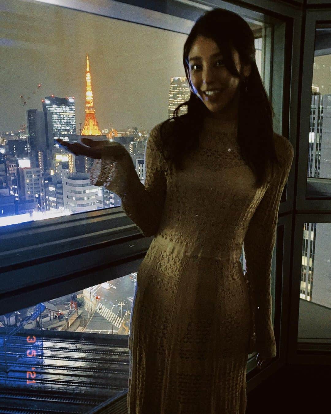 岡副麻希さんのインスタグラム写真 - (岡副麻希Instagram)「. 今週もお疲れさまでした🗼✨⛅️  #東京タワー#キラキラ #いつ見てもうきうきするー！ #あめの夜 #えもい#言いたいだけ笑🙈」3月5日 21時12分 - maki_okazoe_official