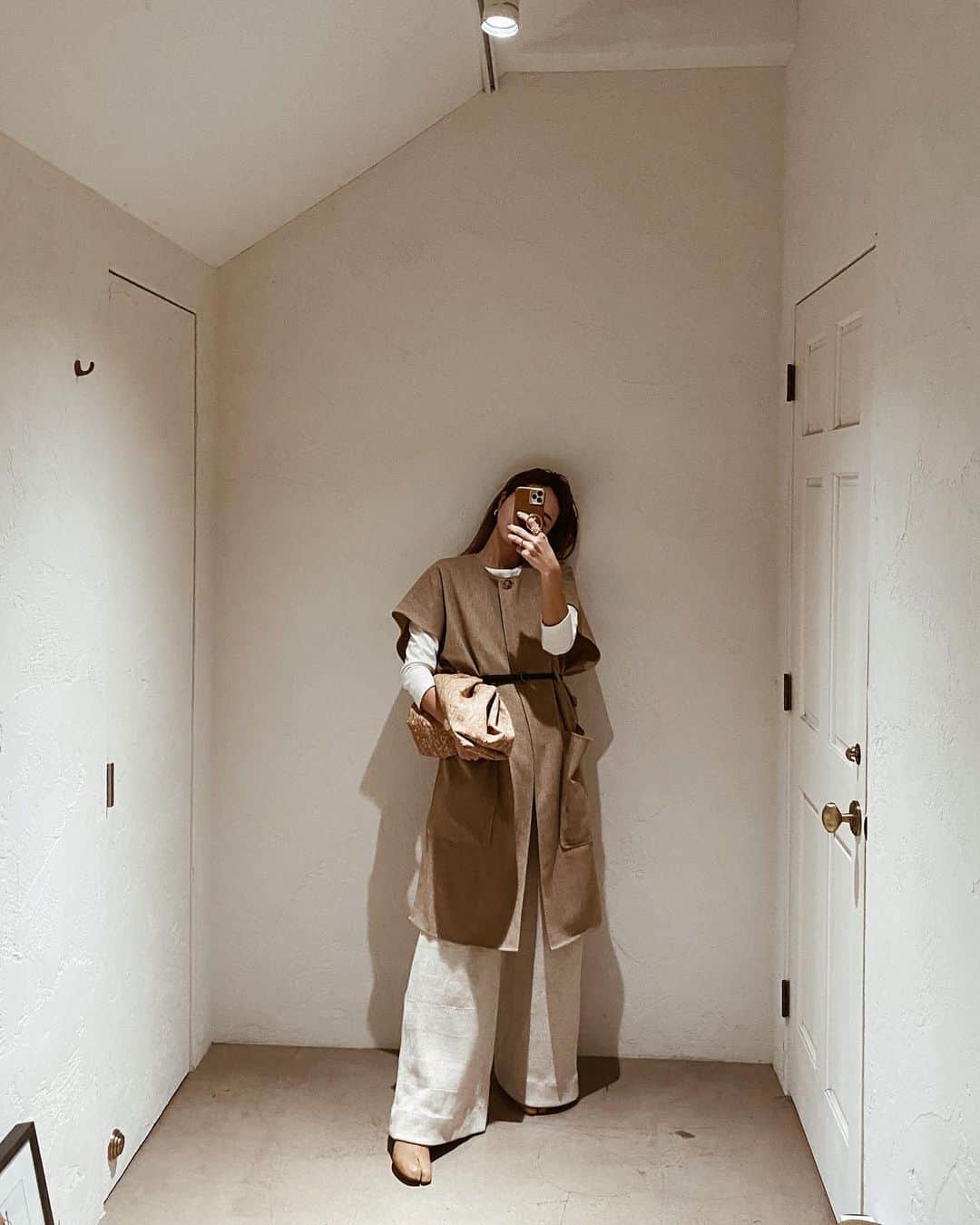 岡田美季さんのインスタグラム写真 - (岡田美季Instagram)「今日の服。 楽しみにしてた新作のジレをGETしました❤︎ キャップでちょっとカジュアルに合わせてもかわいかった！ ミックスっぽい素材感もすごくかわいいのです❤︎ #fashion #ootd #coordinate #room306contemporary」3月5日 22時18分 - mikiokada0225
