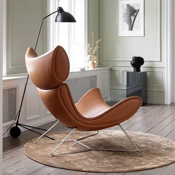 BoConceptのインスタグラム：「You can customise the Imola chair from a choice of bases, 120+ fabrics and leathers and an optional footstool. What would you choose?   ANY STYLE AS LONG AS IT’S YOURS.   #boconcept #liveekstraordinaer #anystyleaslongasitsyours #imola #danishdesign #livingroom #livingroominspiration #homeinspo #interiordesign」