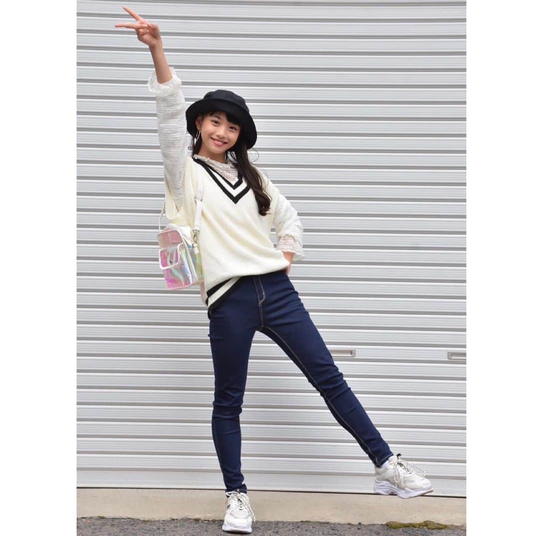 ニコ☆プチのインスタグラム：「レイヨの「元気をお届けコーデ」🌞﻿ ﻿ ﻿ レイヨは3コーデも考えてくれたよ！﻿ どれもとっても似合ってる💕﻿ ﻿ ﻿ ﻿ 💌レイヨからみんなへメッセージ💌﻿ 卒業までカウントダウン。少しでも元気を届けられように、頑張ります！﻿ ﻿ ﻿ #ニコプチ﻿ #松本麗世﻿ #プチモの私服」