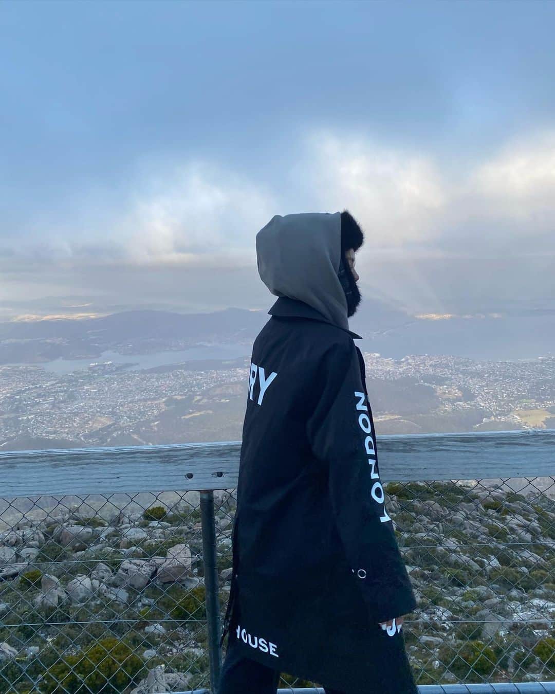 リリーマイマックのインスタグラム：「Last night- photo dump ⛰」