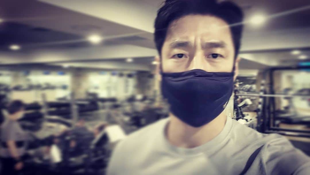 チ・ジニさんのインスタグラム写真 - (チ・ジニInstagram)「@ikkle_entertainment #일상 #반복」3月6日 10時35分 - actor_jijinhee