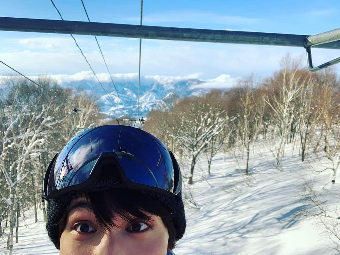 中川大志さんのインスタグラム写真 - (中川大志Instagram)「・ 楽しかったなぁ❄️ 来年はもっと滑りたい。」3月6日 21時43分 - taishi_nakagawa_official