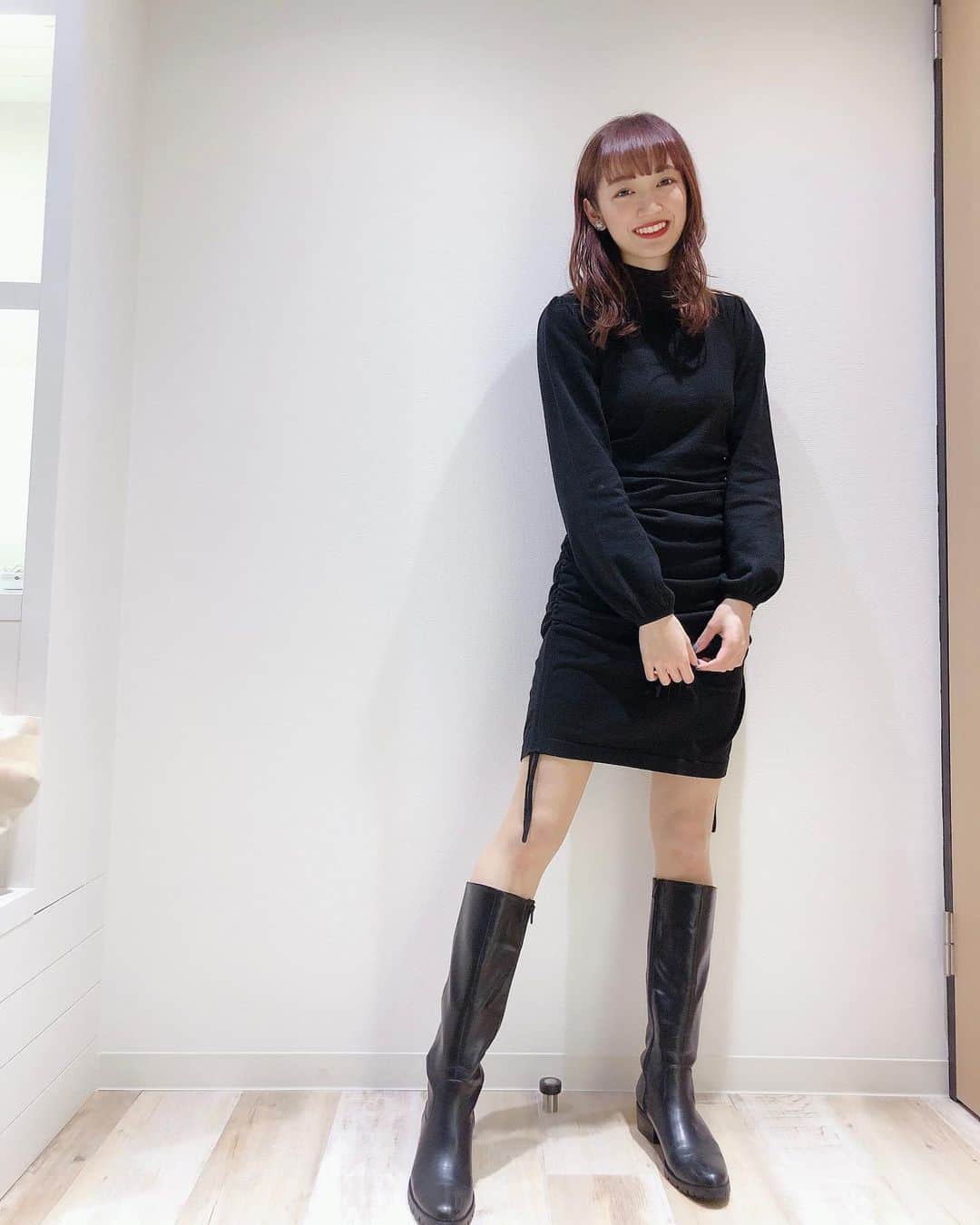 下村実生のインスタグラム：「私服です〜 くしゅくしゅしてるのが可愛くて好き。  #私服 #ワンピース」