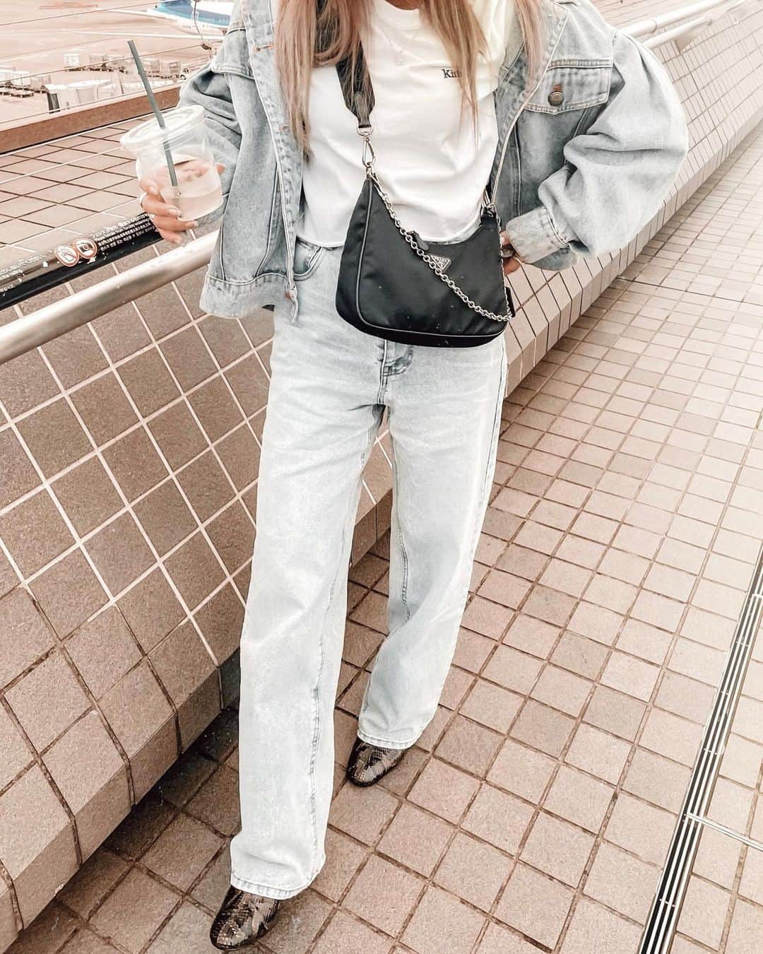 ✷kana✷のインスタグラム：「👖🤍 . . @clena.official  美脚ストレートパンツ！！！ もれすぎてやゔぁい〜 お洋服タグ付けしてます♡ . . #coordinate #今日のコーデ」