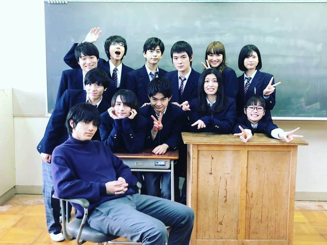 山田裕貴さんのインスタグラム写真 - (山田裕貴Instagram)「『#ここは今から倫理です。』 第７話です このあと１１時３０分から 最後の授業が始まっていきます  素敵な生徒たち」3月6日 21時16分 - 00_yuki_y