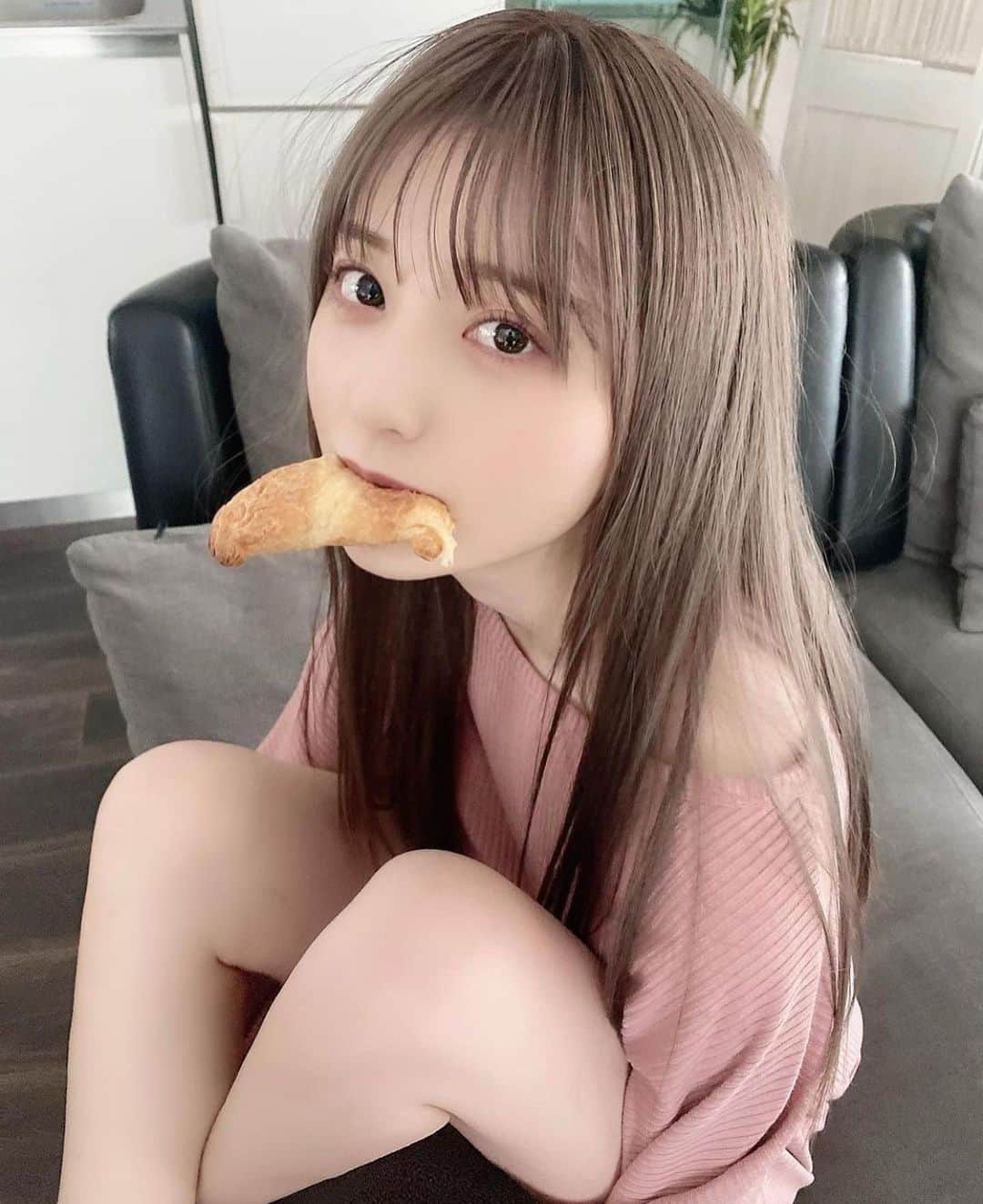 美女JAPANのインスタグラム：「どうも美女JAPANです！✨ ＊ ＊ 今回ご紹介するのはこの方‼️ ＊ ＊ 吉井美優さん@miyu_yoshii32 ＊ ＊ とっても綺麗！🙈💕 こんな綺麗な人滅多にいない！ ＊ ＊ あなたのタイプはどんな方ですか？  #色気 #可愛い #綺麗 #かわいい #写真集 #モデル #美肌 #笑顔 #スタイル抜群 #可愛い #可愛すぎ #会いたい #天使 #美女 #美人 #美しい #清楚 #スタイル #色白 #スタイル抜群 #美脚 #素敵 #カワイイ #応援」