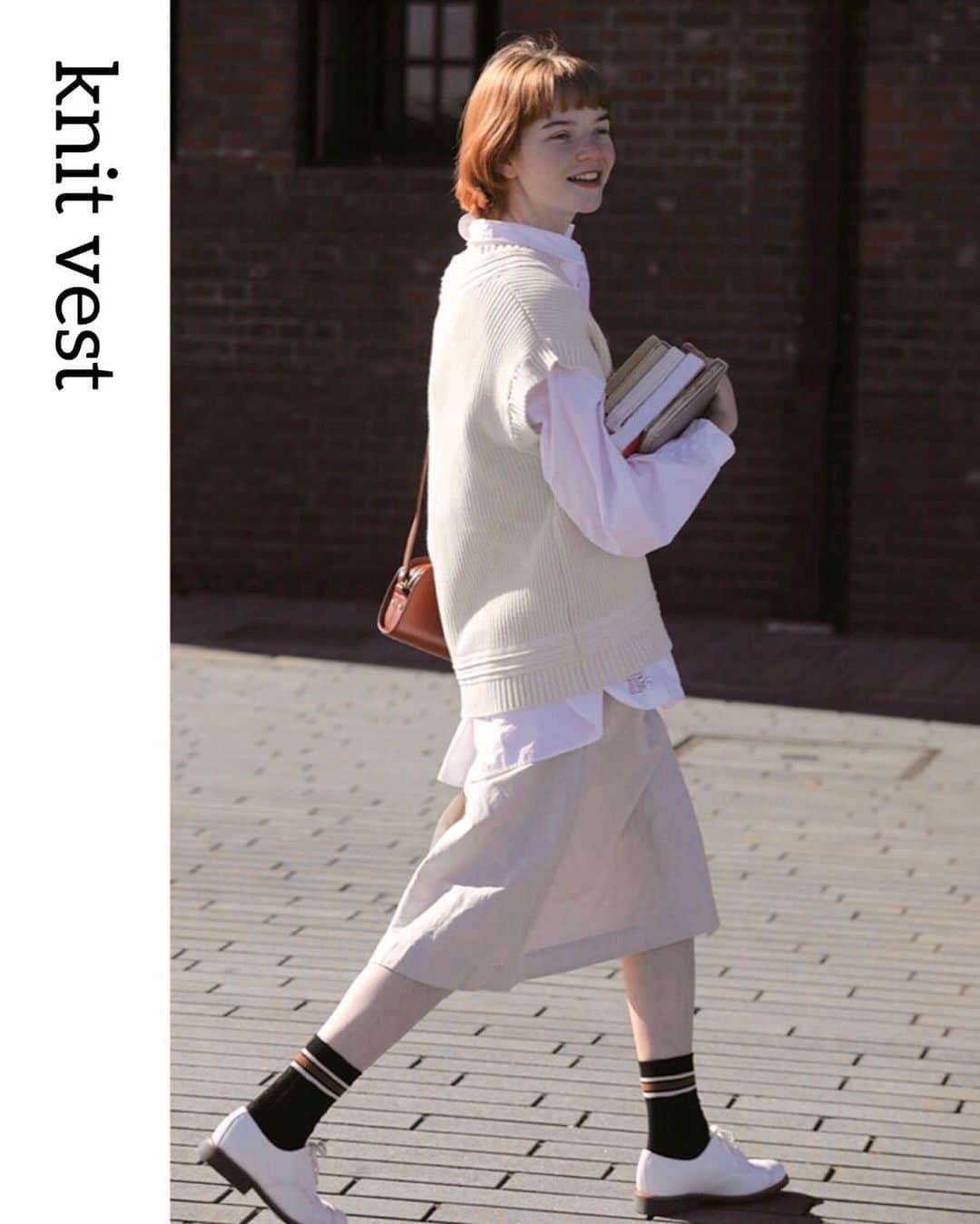 CLUÉLmagazineさんのインスタグラム写真 - (CLUÉLmagazineInstagram)「オールホワイトで仕上げる、春のニットベストコーデ🍃 リブ編みの白ニットベストはちょっぴりルーズなシルエットがキュート。真っ白なシャツとスカートを合わせたワントーンコーデで爽やかな装いに。 春のトラッドスタイルはクリーンなイメージを意識して着こなそう📖 . from vol.67 ・・・・・・・・・・・・・・・・・・・・・・・・・・  #cluel #クルーエル #cluelmagazine #クルーエル女子 #fashion #ファッション好き #ファッション雑誌 #おしゃれ #グッドガール #春コーデ #白ニット #ニットベスト #白シャツ #ワントーンコーデ #トラッドスタイル #革靴 #ボーイッシュ女子 #シンプルが好き  こちらのアカウントもフォローしてね！ @cluel_homme @navys_magazine」3月6日 18時14分 - cluelmagazine