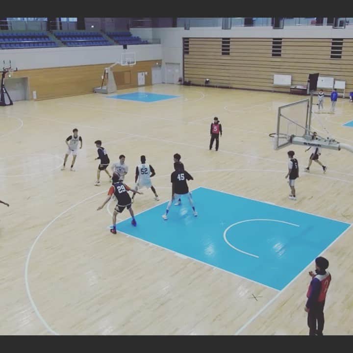 網野友雄のインスタグラム：「Fast break #Hakuoh #basketball」