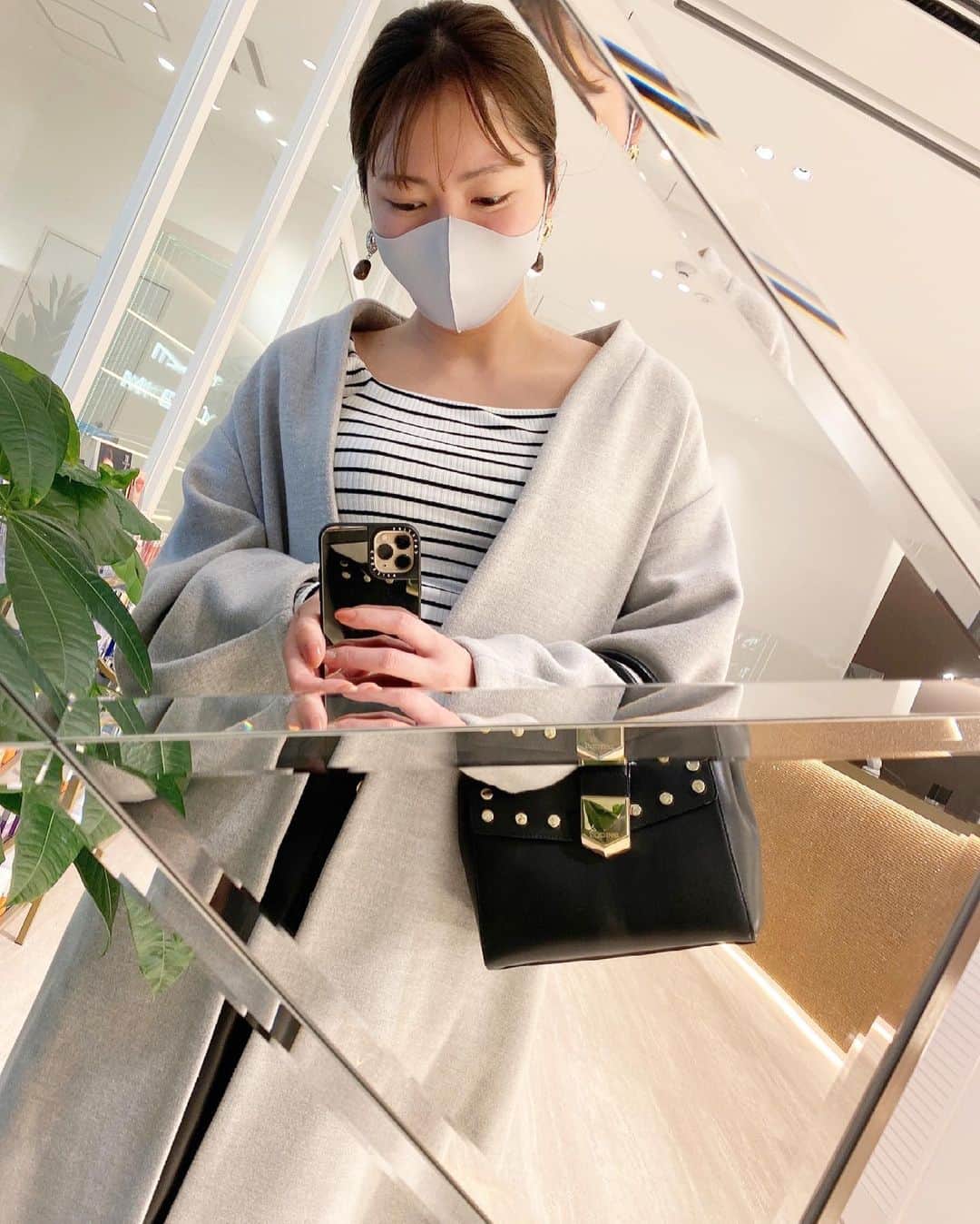 樋浦舞花さんのインスタグラム写真 - (樋浦舞花Instagram)「・ 今日は暖かいいちにちだったね〜🥰🌷🌷  昨日は月に1度のお楽しみ❤︎ MET BEAUTY CLINIC での美容day✨ 今回は初めての【メドスキンプラス】というメニューを受けてきたんだけど 次の日の肌の発光具合に驚いたー😆💎 ハイライトいらずでした🤭💫  ダイヤモンドピーリングとピコトーニングとライムライトとエレクトロポレーションという最強の組み合わせだし もうワクワクしながら受けたけどこれは想像以上🙈❣️❣️  痛みも私はそんなに感じないから ずっとおしゃべりしながら あっという間でした😋  お気に入りの美肌メニューがまた増えた〜🥳  @metbeautyclinic_horie  @met_beauty_clinic   #美肌ケア #美肌 #美容クリニック #美容医療 #ピコトーニング #ライムライト #エレクトロポレーション #beautyclinic #beautysalon #skincare #beautycare」3月6日 20時02分 - hiura_maika