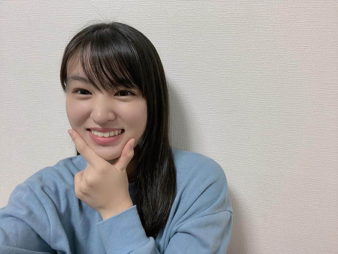星野蒼良のインスタグラム：「・ オンラインサイン会 本当にありがとうございました！！  たーーくさんの方に 暖かい言葉や応援の言葉を頂きました🥰  メッセージを読む度に、 これまで、私が皆さんの支えになれていたんだなあと感じて、今すごく幸せな気持ちでいっぱいです！  3月末までまだ時間はあるので、 私もこの期間恩返しして行けるように頑張ります💪🏻  本当にありがとうございました！ ・ #ばってん少女隊 #星野蒼良」