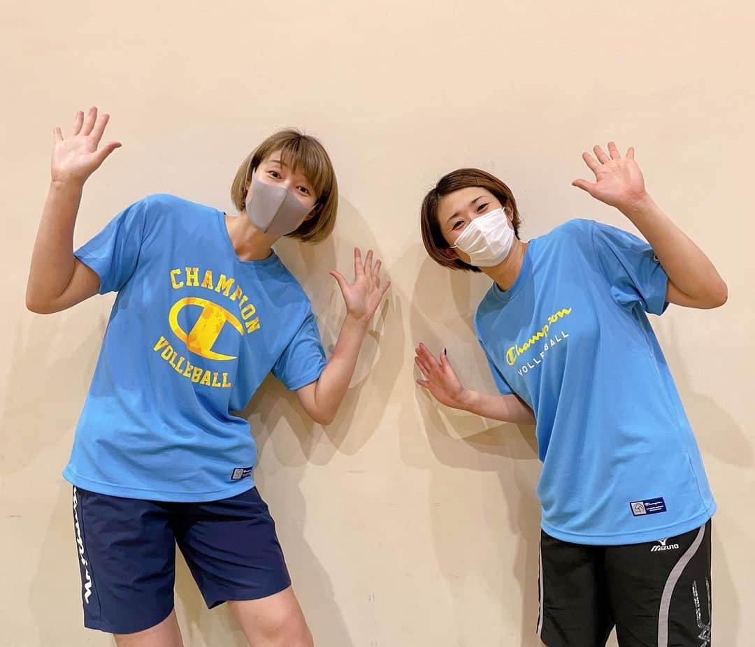 狩野舞子さんのインスタグラム写真 - (狩野舞子Instagram)「・ 明日も頑張ろー😇🤝 ・ #champion #championjapan #volleyball #狩野舞子 #鈴木裕子 #八王子実践」3月6日 22時24分 - kanochan715