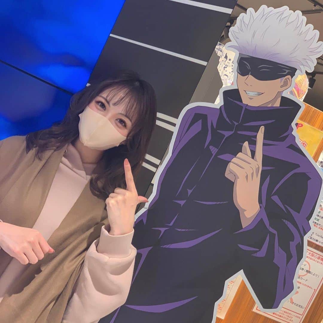 餃子のりさちゃんのインスタグラム：「領域展開🤞  いい大人なので正々堂々勝負します🤞♥️ 性格の悪さが特級呪物なんよ☠ インスタグラマー界の両面宿儺を目指します。  #領域展開　#呪術廻戦」