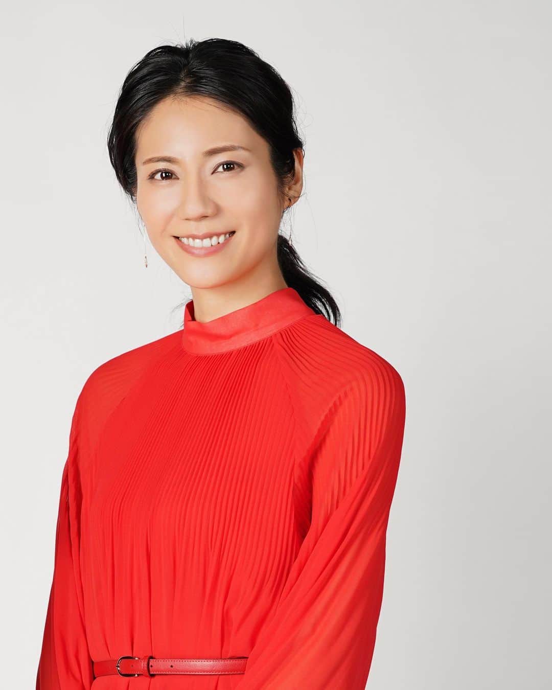 松下奈緒さんのインスタグラム写真 - (松下奈緒Instagram)「Premium Music2021 みなさんこんばんは。  本日の「レッドアイズ」もご覧いただきありがとうございました。 撮影もあと少しになり、なんだか寂しい気分ですが、残り３話引き続きよろしくお願いします！  そして ...